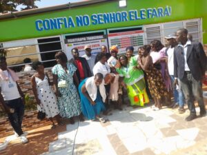 Foto família inauguração do centro divino